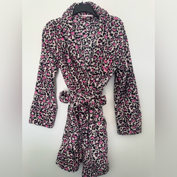 Victoria’s Secret Plush Leopard and Heart Print Robe Size XS - Picture 1 of 7